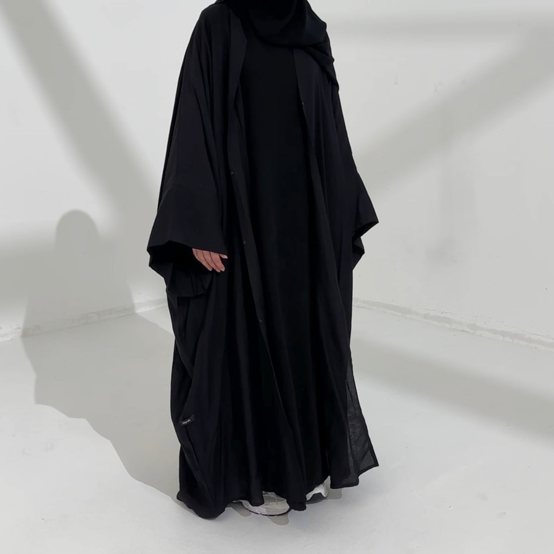 Abaya Nami 